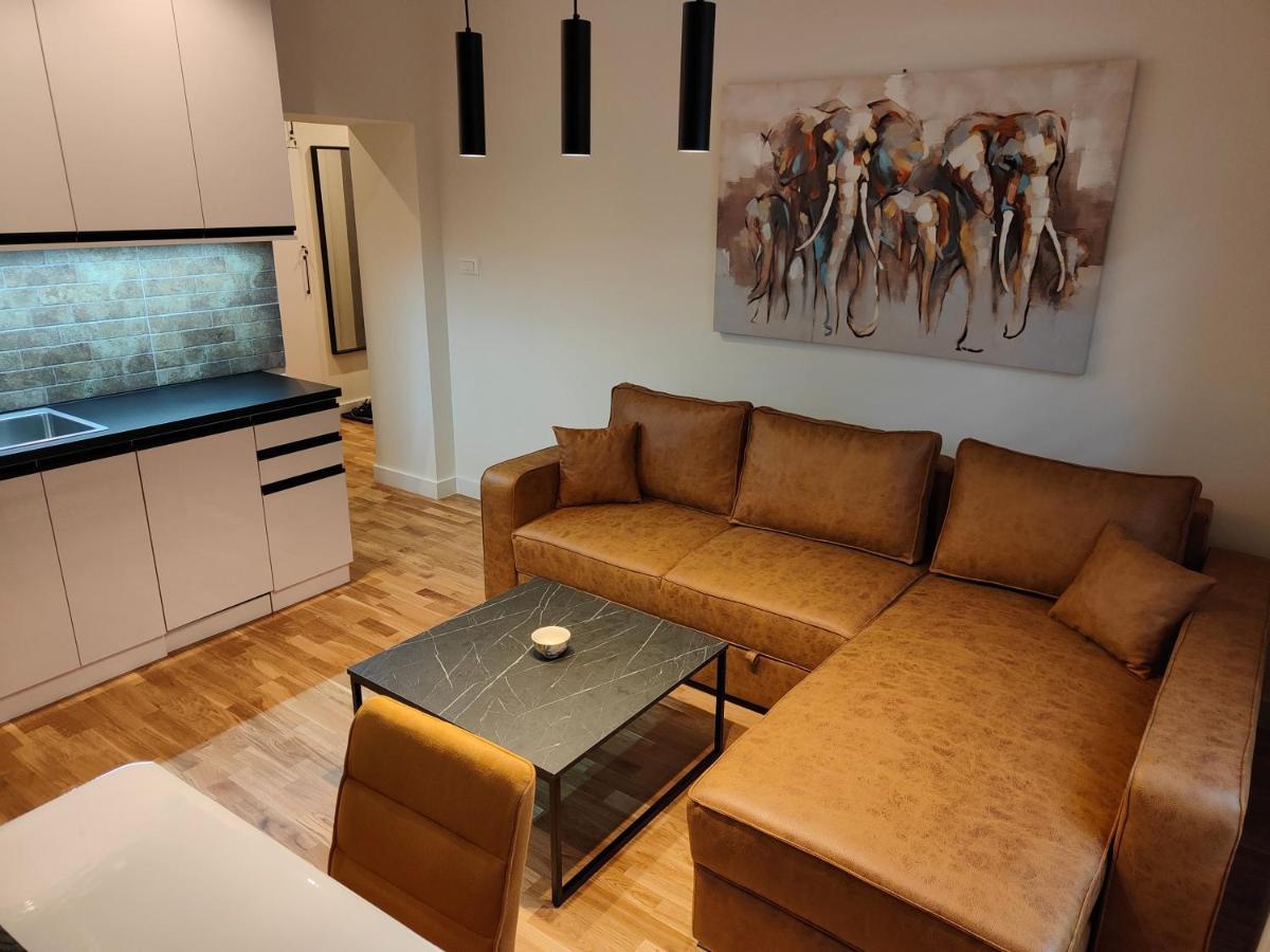 Apartment Center Dorcol Square