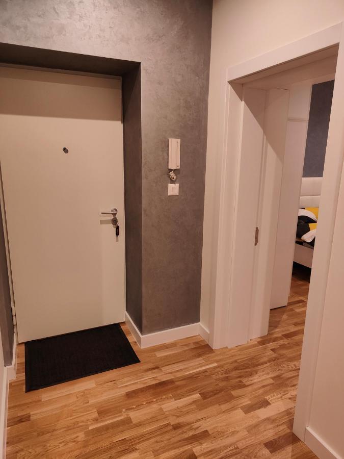 Center Dorcol Square Apartament