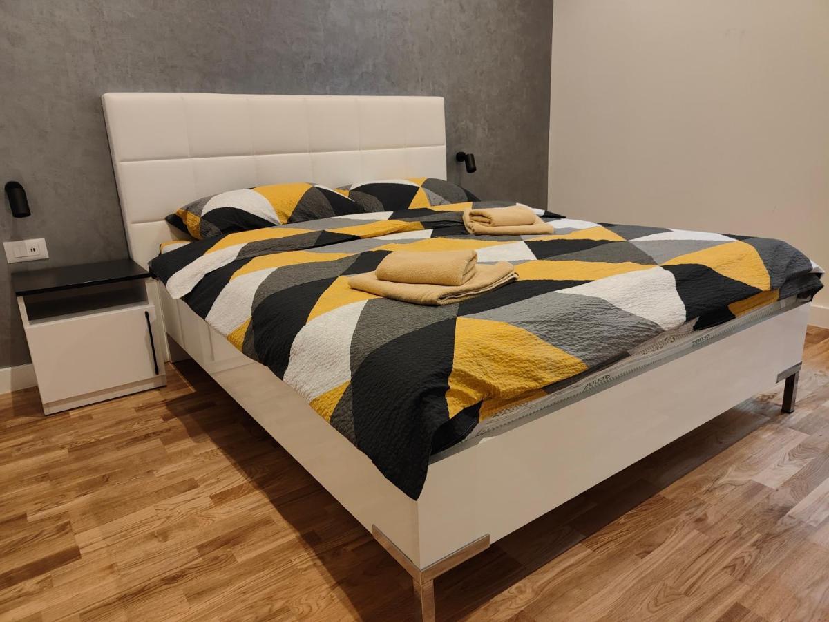 Apartament Center Dorcol Square *